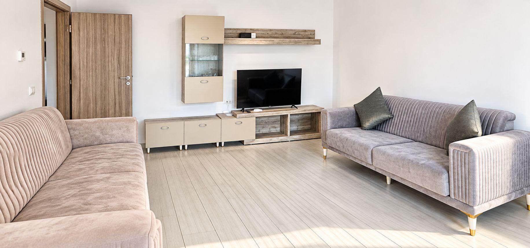 Apartament cu 3 camere - str. Domneasca, ultracentral, bloc nou - 700 euro - 1