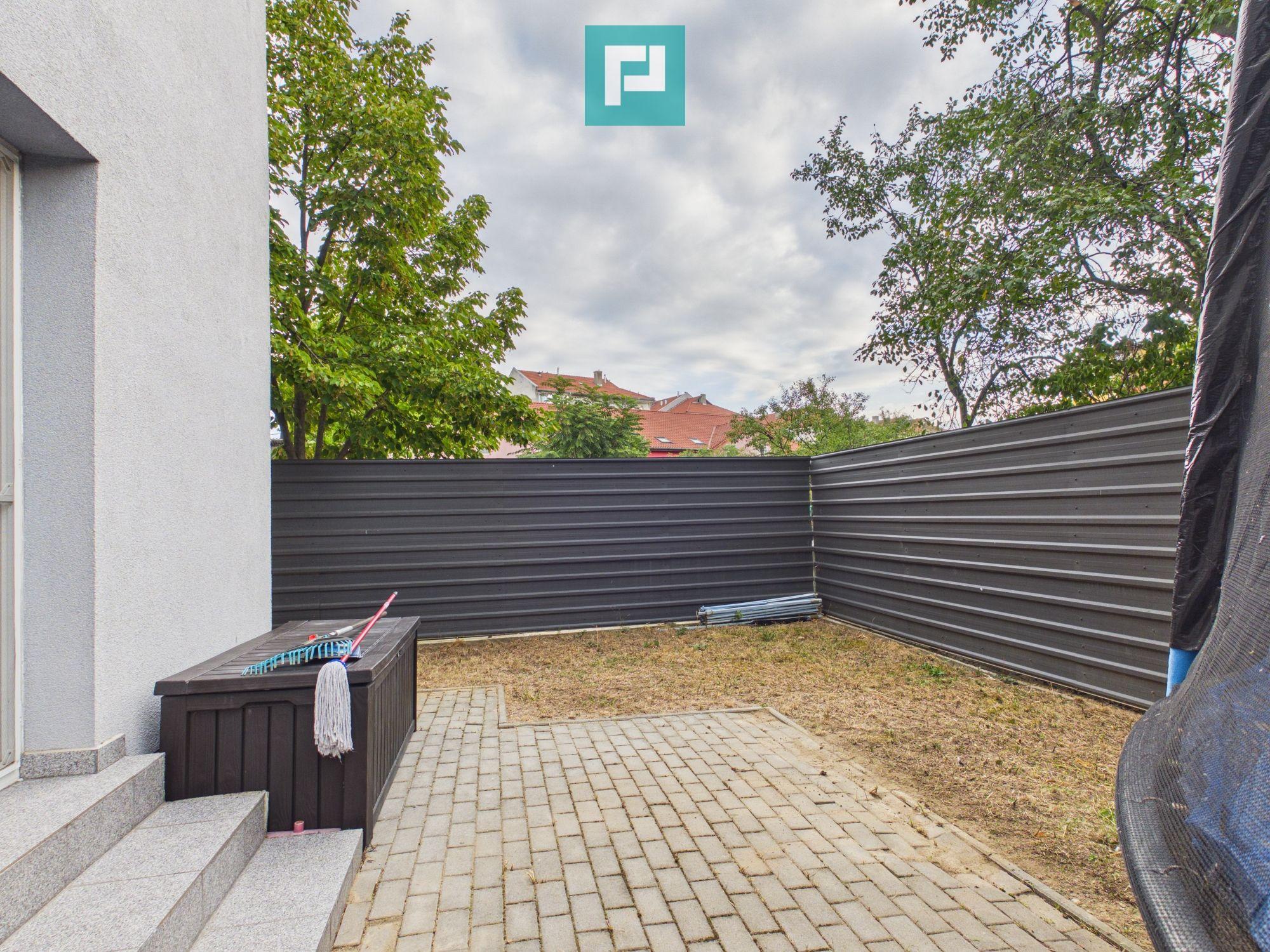 Apartament cu 3 camere si curte in Alfa - 8