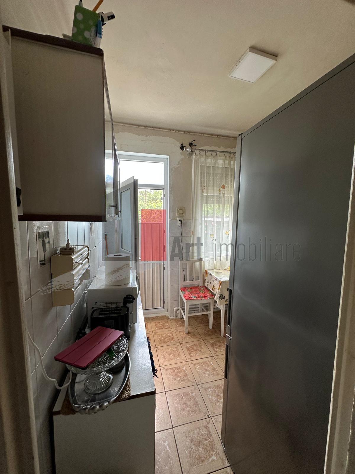 Apartament in casa zona 13 septembrie - 8
