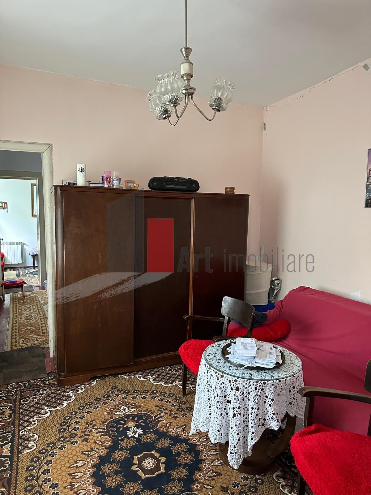 Apartament in casa zona 13 septembrie - 3
