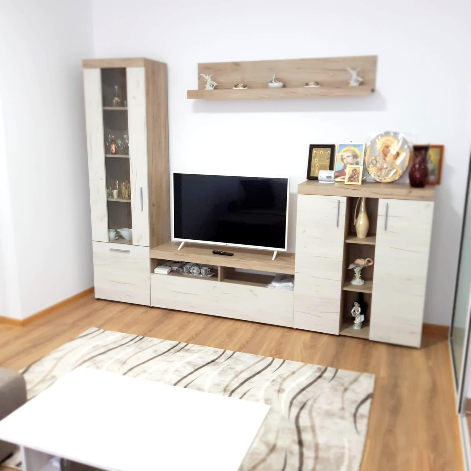 De inchiriat apartament cu 2 camere Micro 19, etaj 1, 330 euro - 1