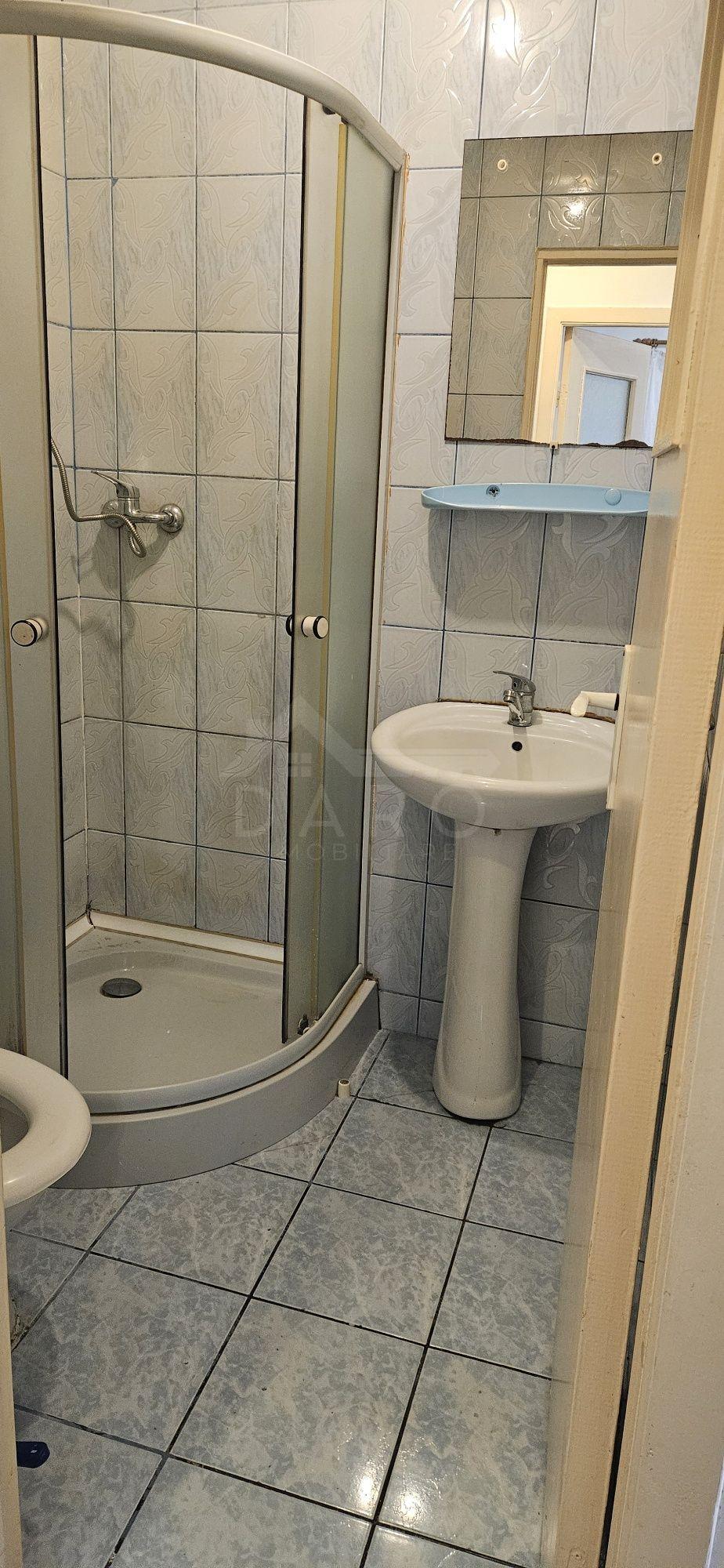 Apartamenr 1 camera 20mp ,aproape de spital si UMF - 8