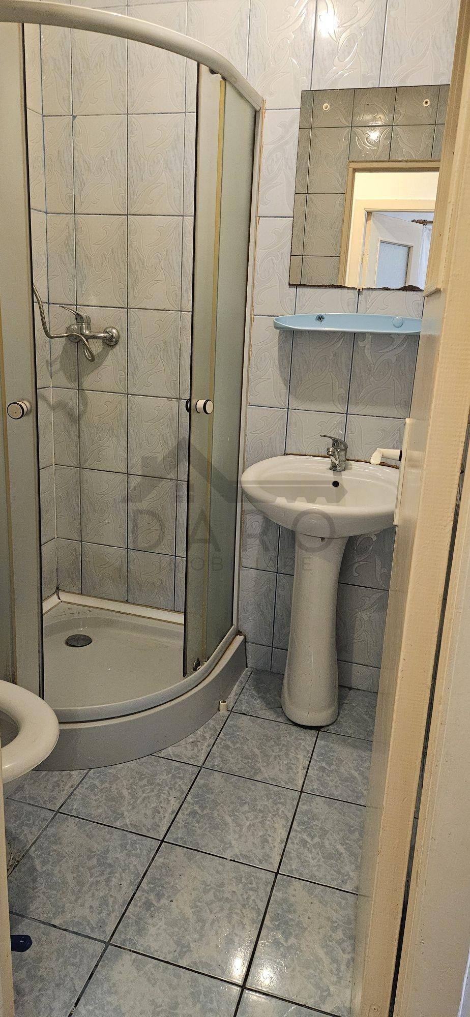 Apartamenr 1 camera 20mp ,aproape de spital si UMF - 8