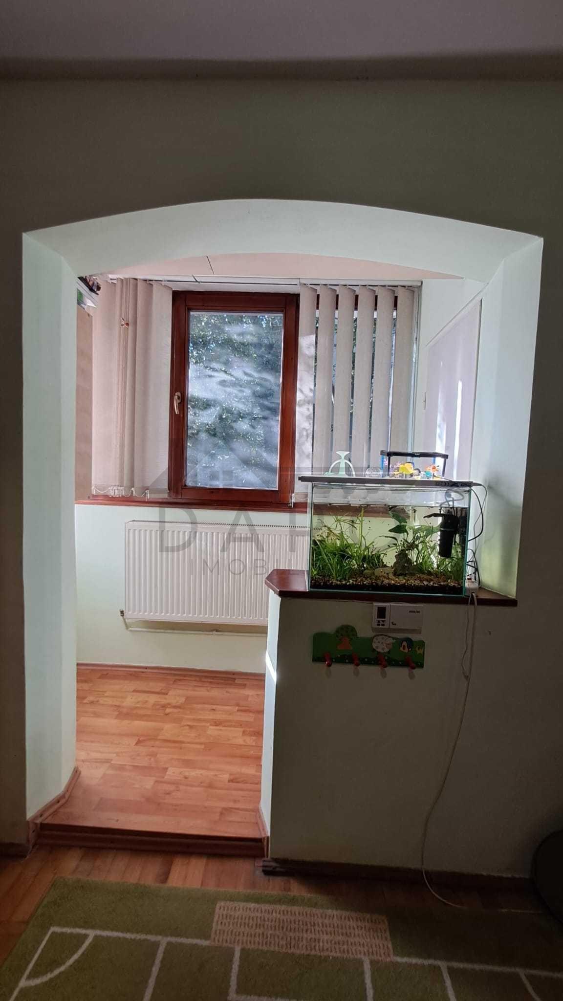 Vânzare apartament cu 2 camere - 4