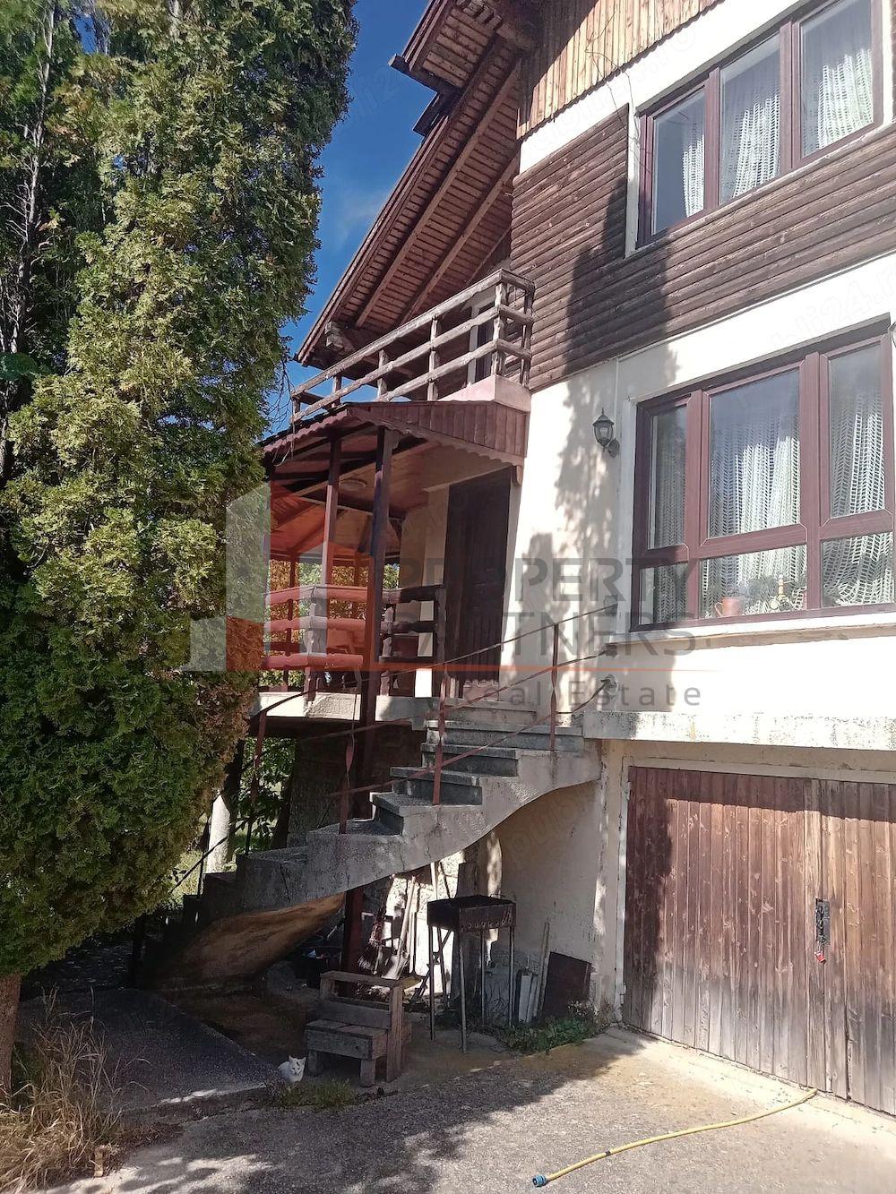 PROPIETAR URGENT Casa duplex BRAN arpox 300m utili, 1300mp teren - 2 case la pret de 1 apartament !! - 4