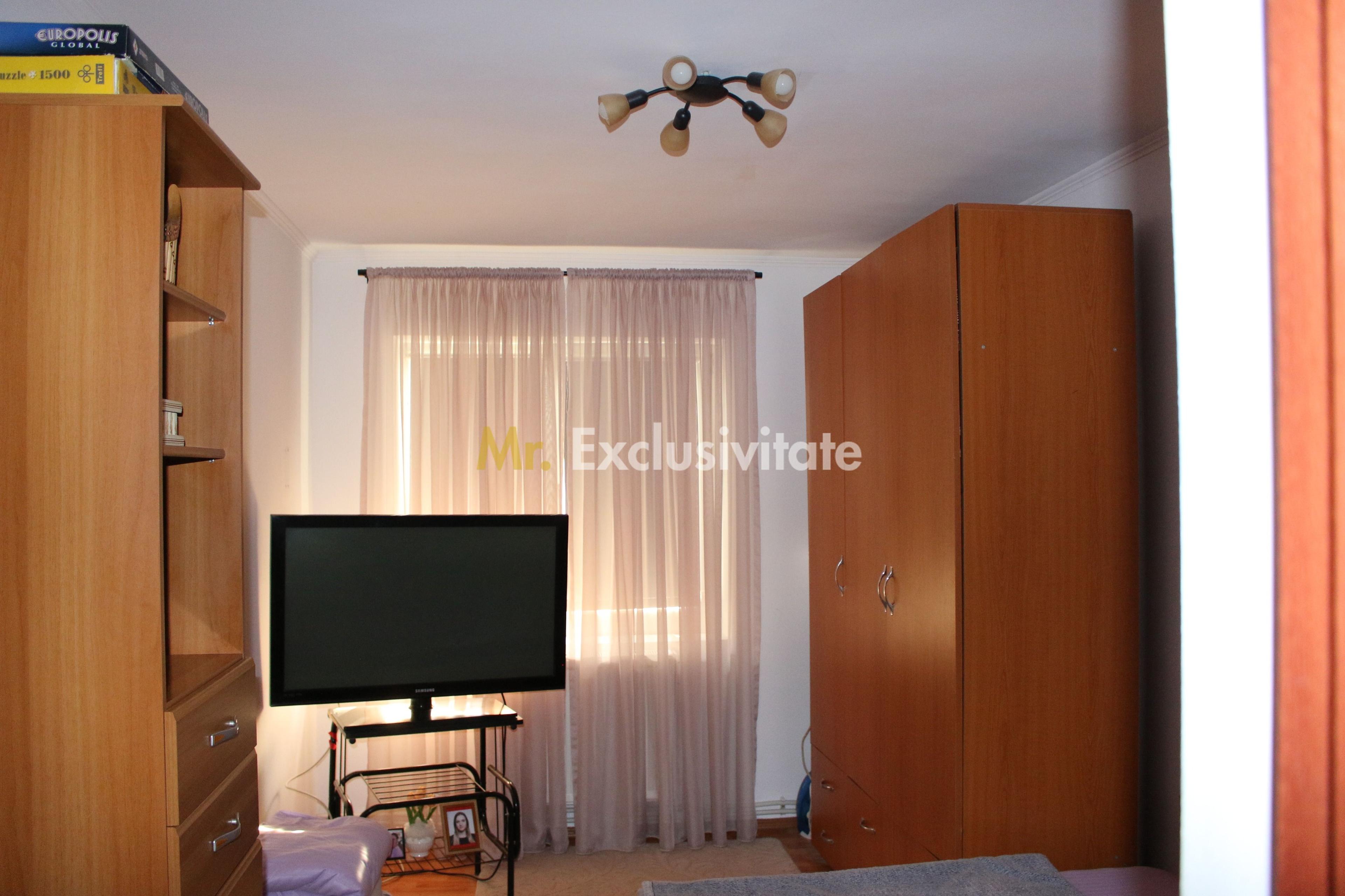 Apartament cu 3 camere decomandat, 71 mp – zona 9 Mai - 14