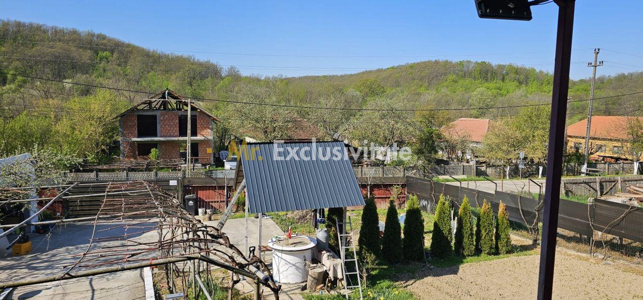 Casă P+M cu 1.558 mp teren, livadă și garaj - 11