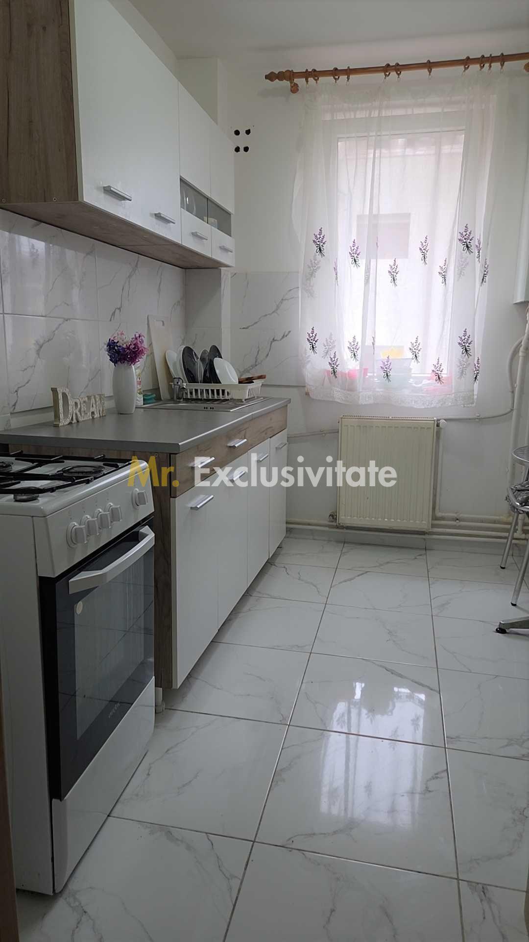 Vand apartament 2 camere zona centrala - 2