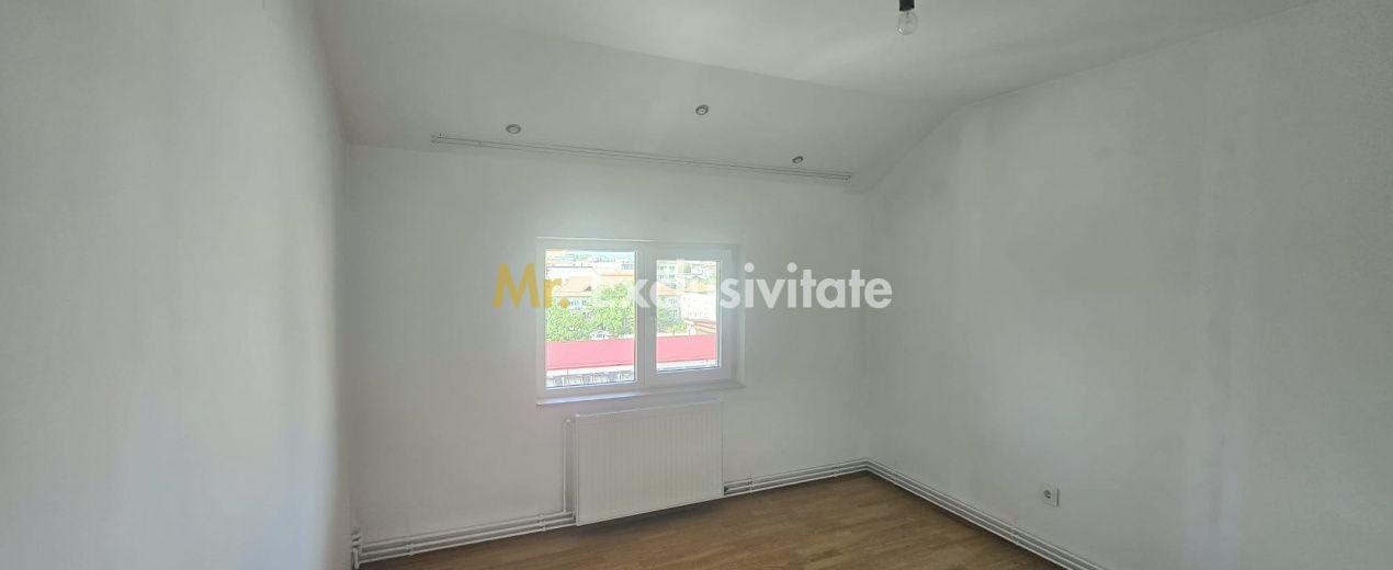 De vânzare apartament 2 camere decomandat | Zona 8 Mai - 17