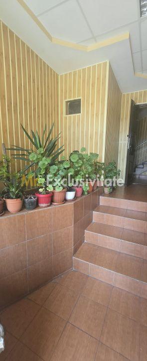 De vânzare apartament 2 camere decomandat | Zona 8 Mai - 3