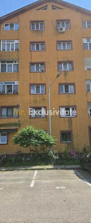 De vânzare apartament 2 camere decomandat | Zona 8 Mai - 4