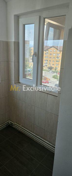 De vânzare apartament 2 camere decomandat | Zona 8 Mai - 24