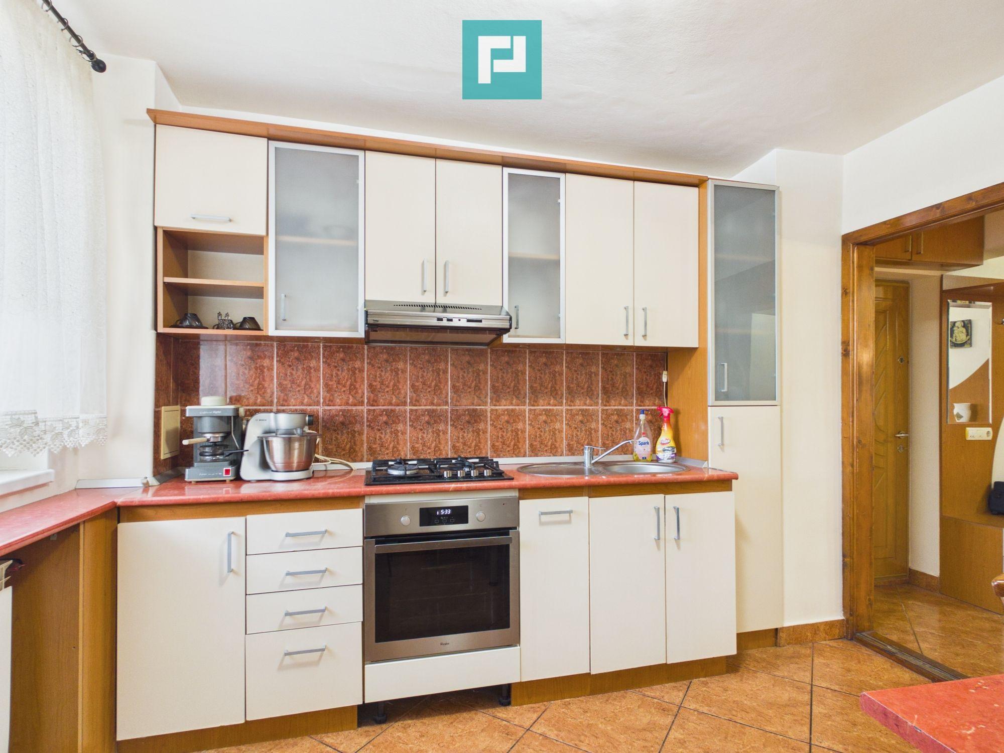 Apartament 3 camere de inchiriat - 360 €/lună - 9