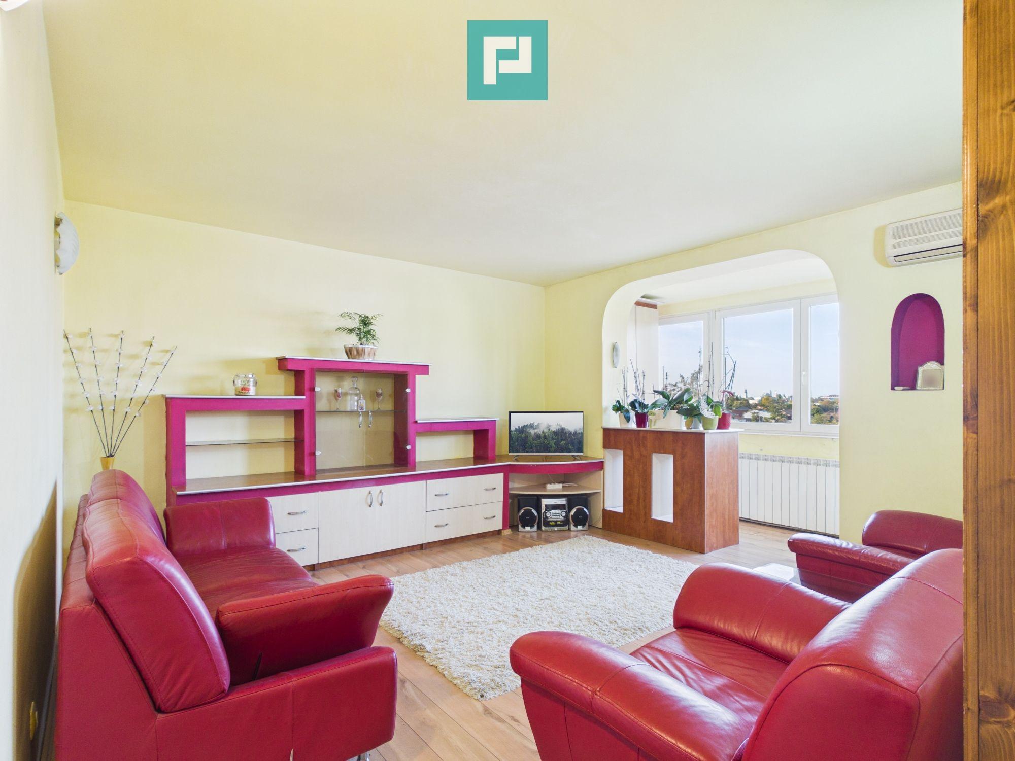 Apartament 3 camere de inchiriat - 360 €/lună - 3