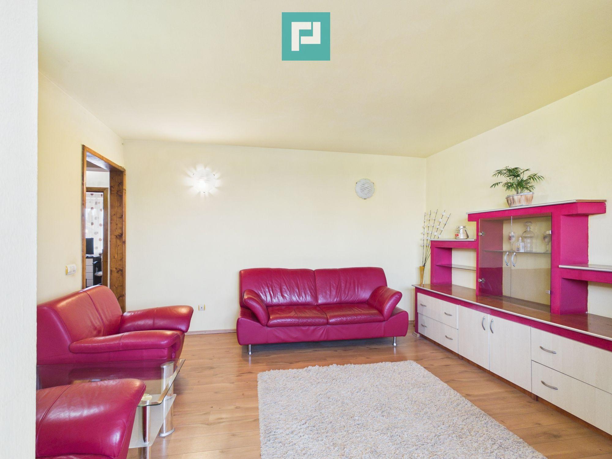 Apartament 3 camere de inchiriat - 360 €/lună - 5
