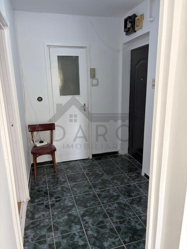 Vindem apartament 2 camere ultracentral - 2