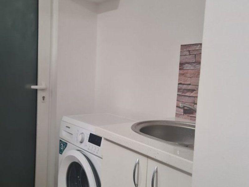Garsoniera mobilata si utilata - zona garii 200 euro - 3
