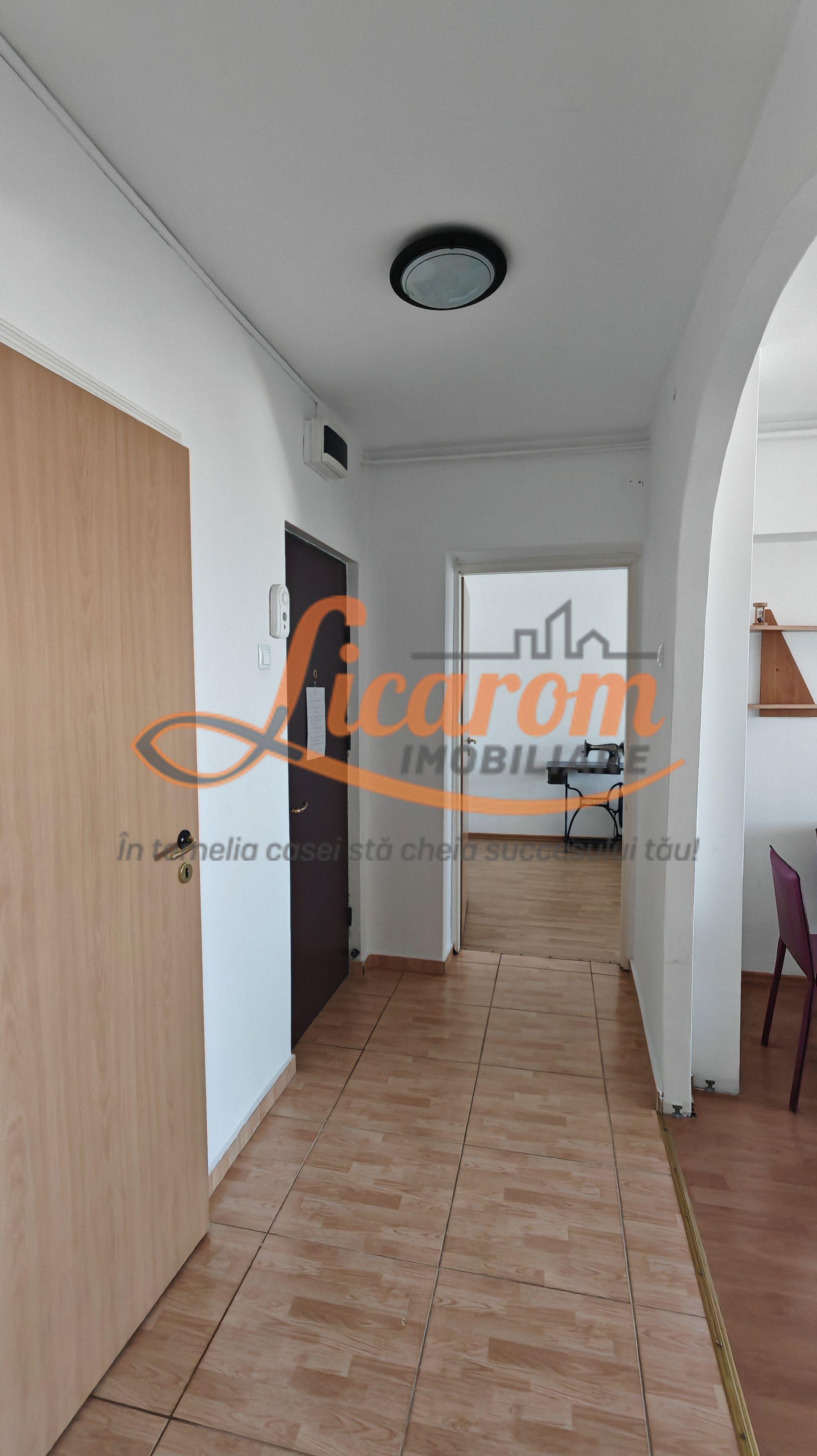 2 camere decomandat,BD Garii,etaj intermediar,pret pornire 103000 E - 4
