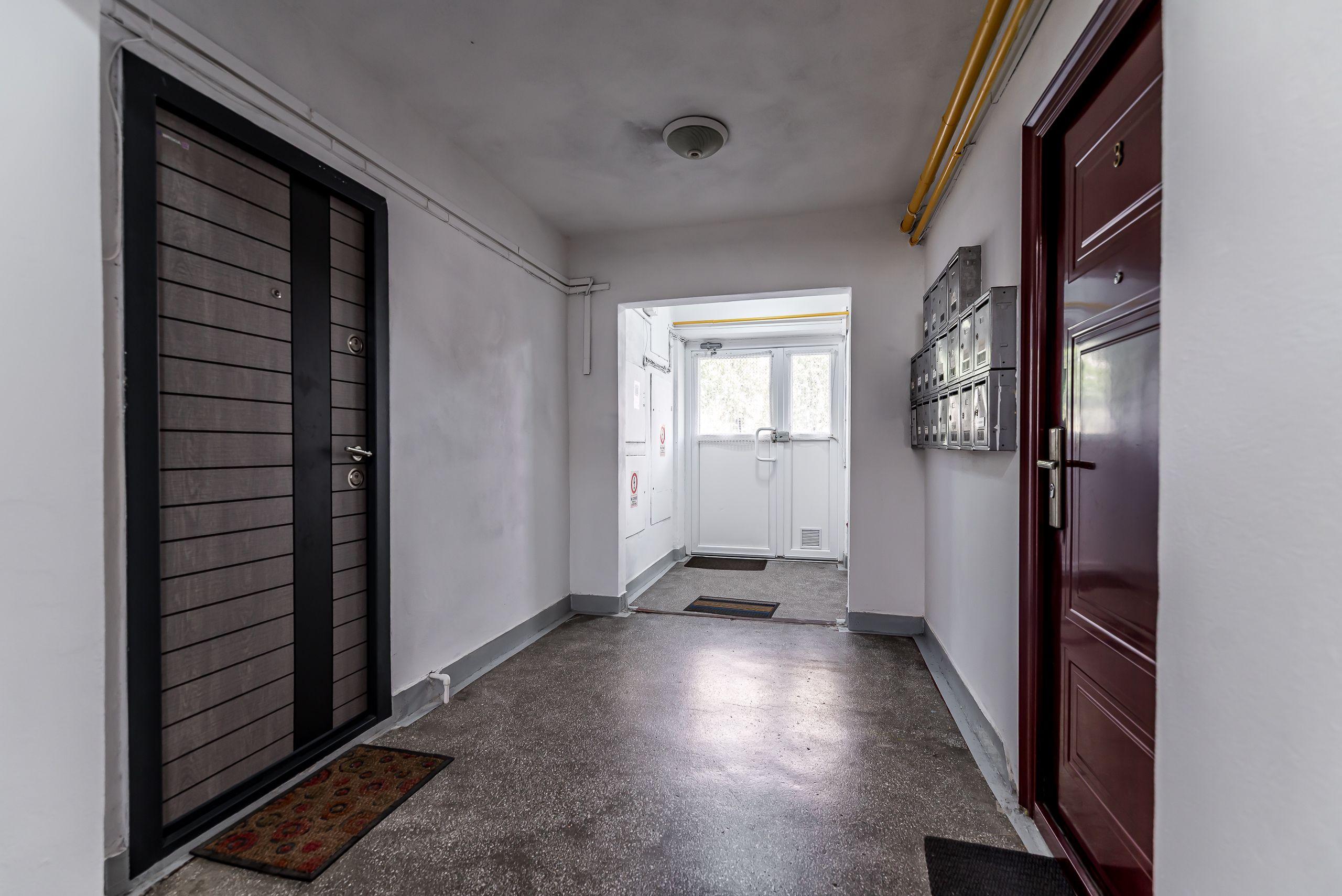 Apartament cu 3 camere, etaj 1 + loc de parcare pe Aleea Predeal - 13