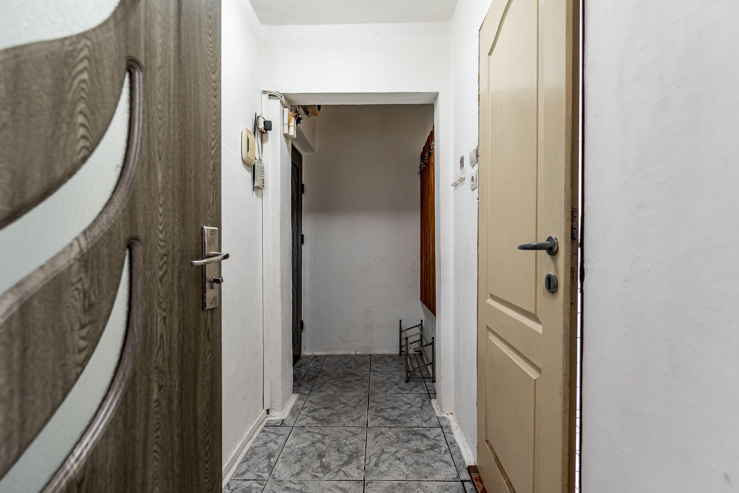 Apartament cu 3 camere, etaj 1 + loc de parcare zona Fortuna - 11