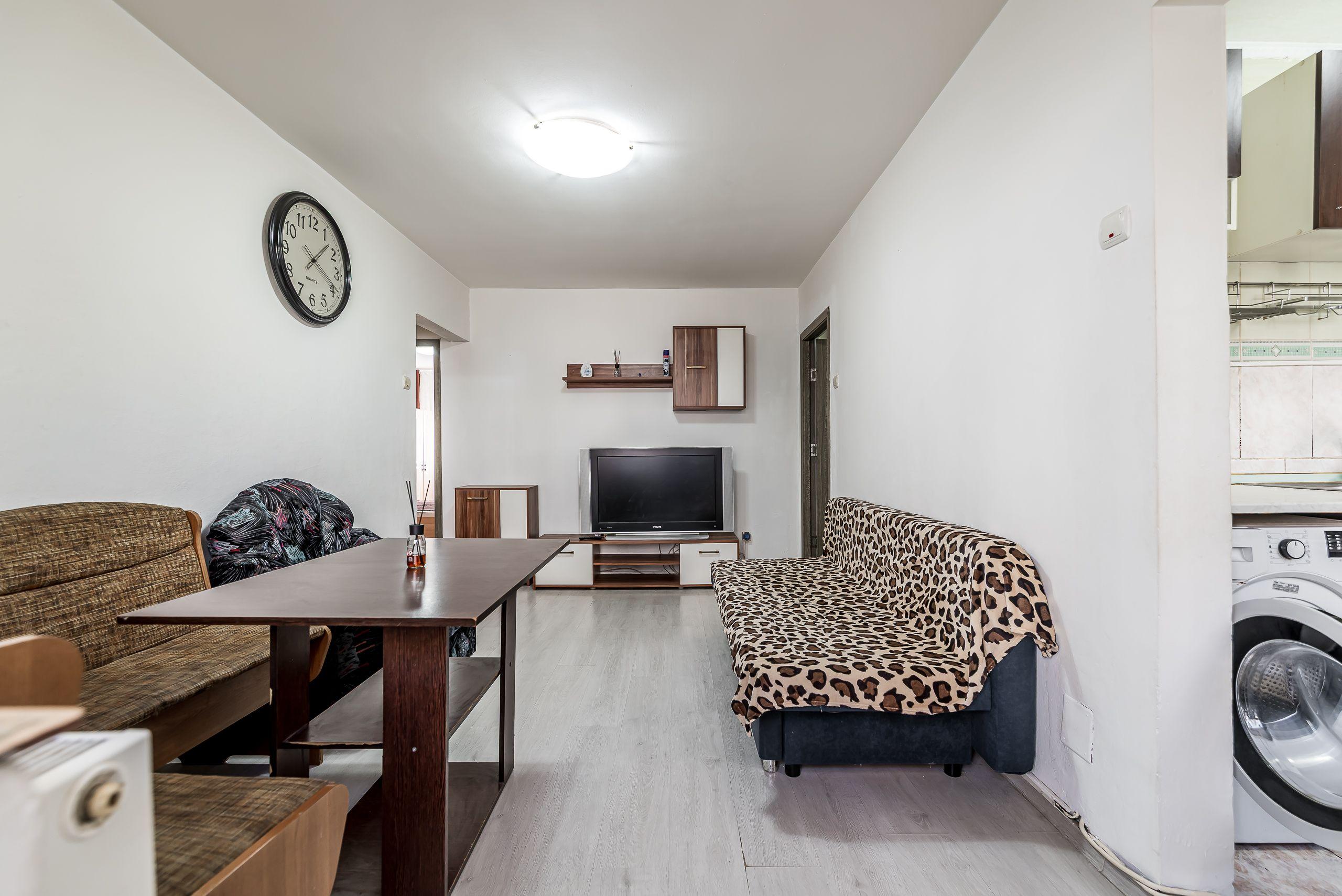Apartament cu 3 camere, etaj 1 + loc de parcare pe Aleea Predeal - 1