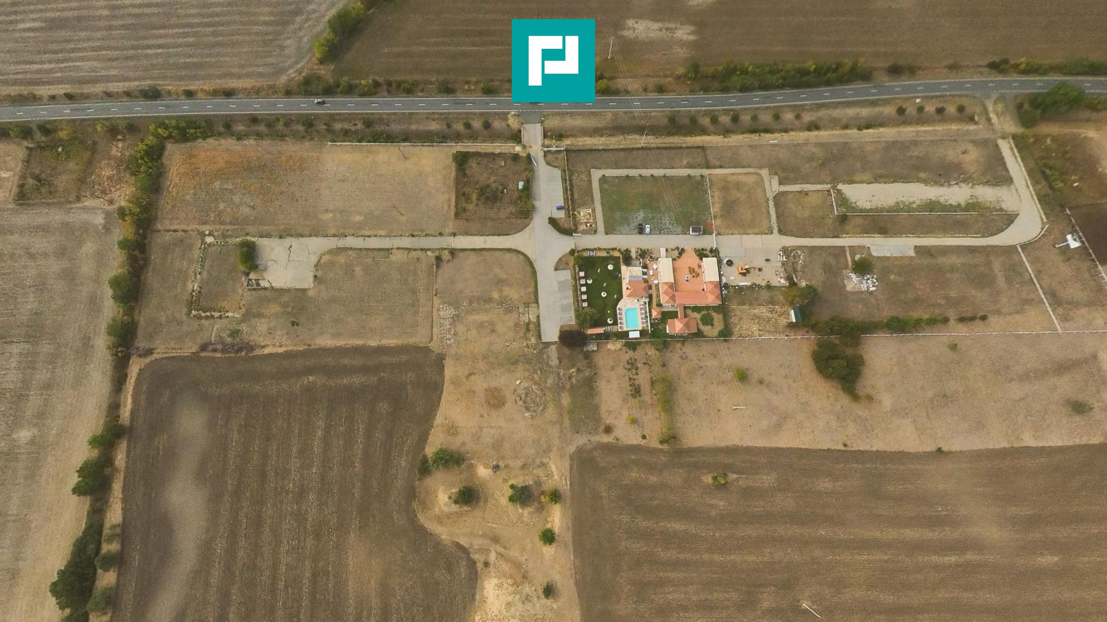 Teren 16.000 mp | Front stradal 160 m | Acces DN - 7