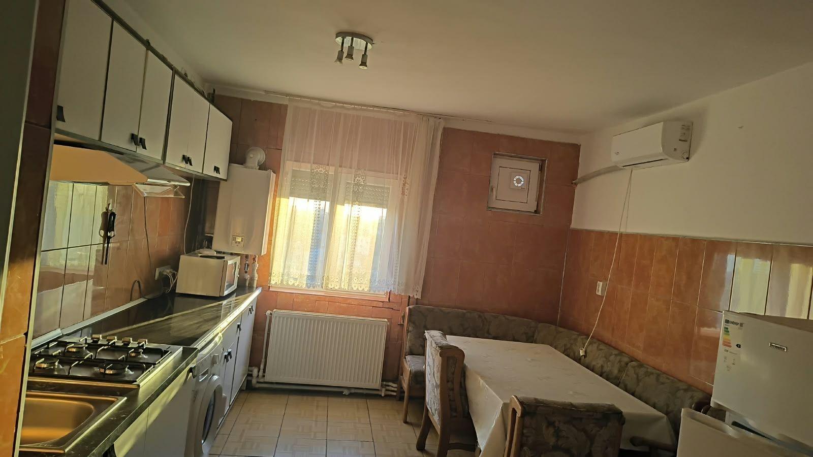 Apartament 3 camere de închiriat – Complex Studențesc - 2