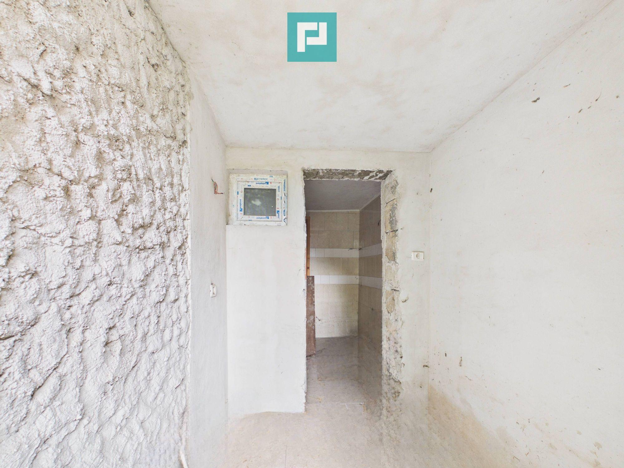Casă cu teren de 1800 mp, în Buteni, Arad - 14