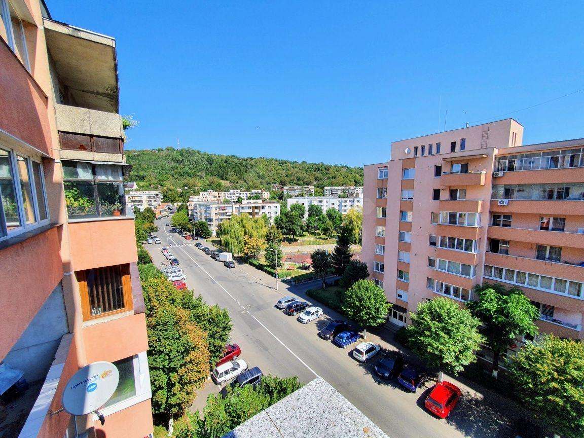 Inchiriez apartament 3 camere TUDOR - 8