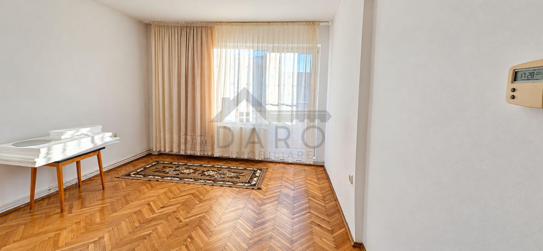 Vând apartament cu trei camere Tudor confort 1 - 3