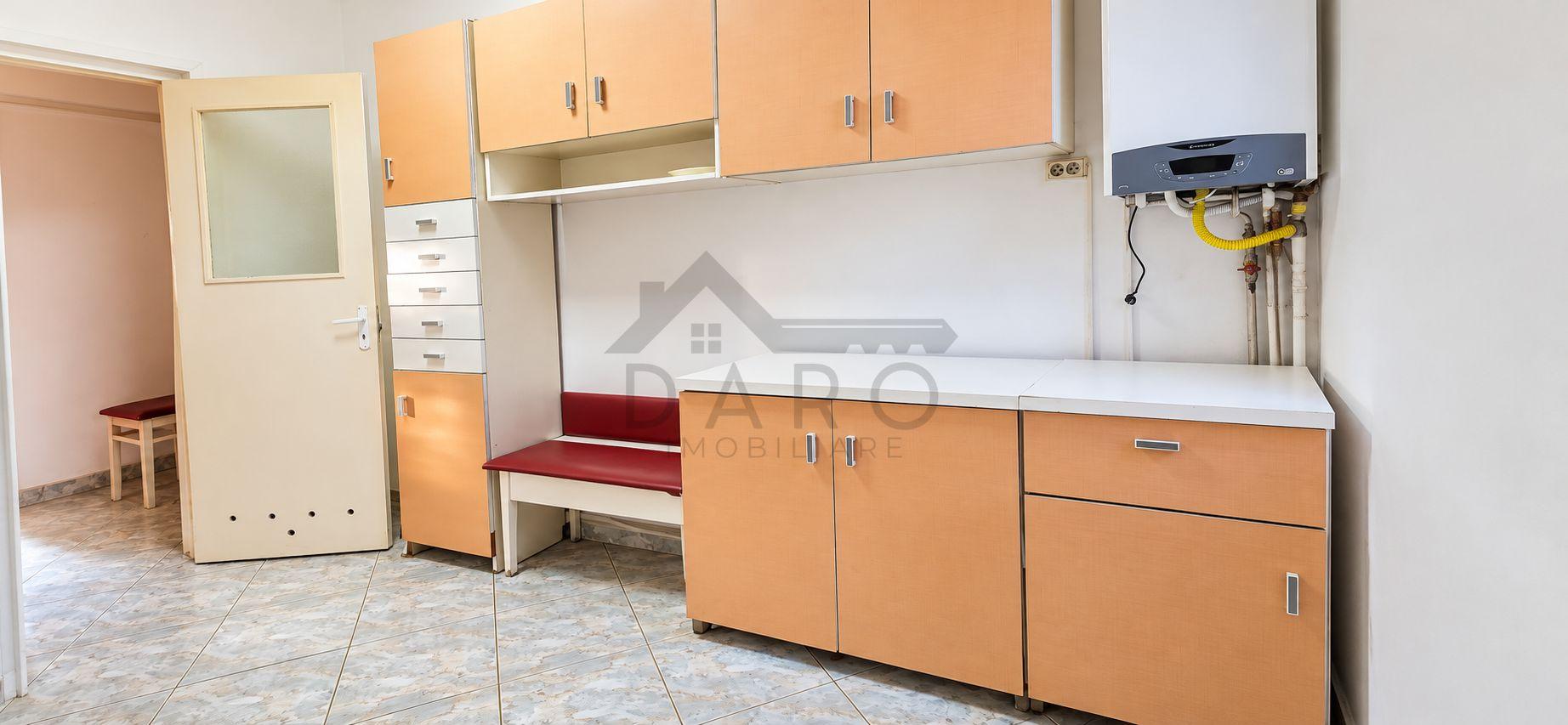Vând apartament cu trei camere Tudor confort 1 - 5