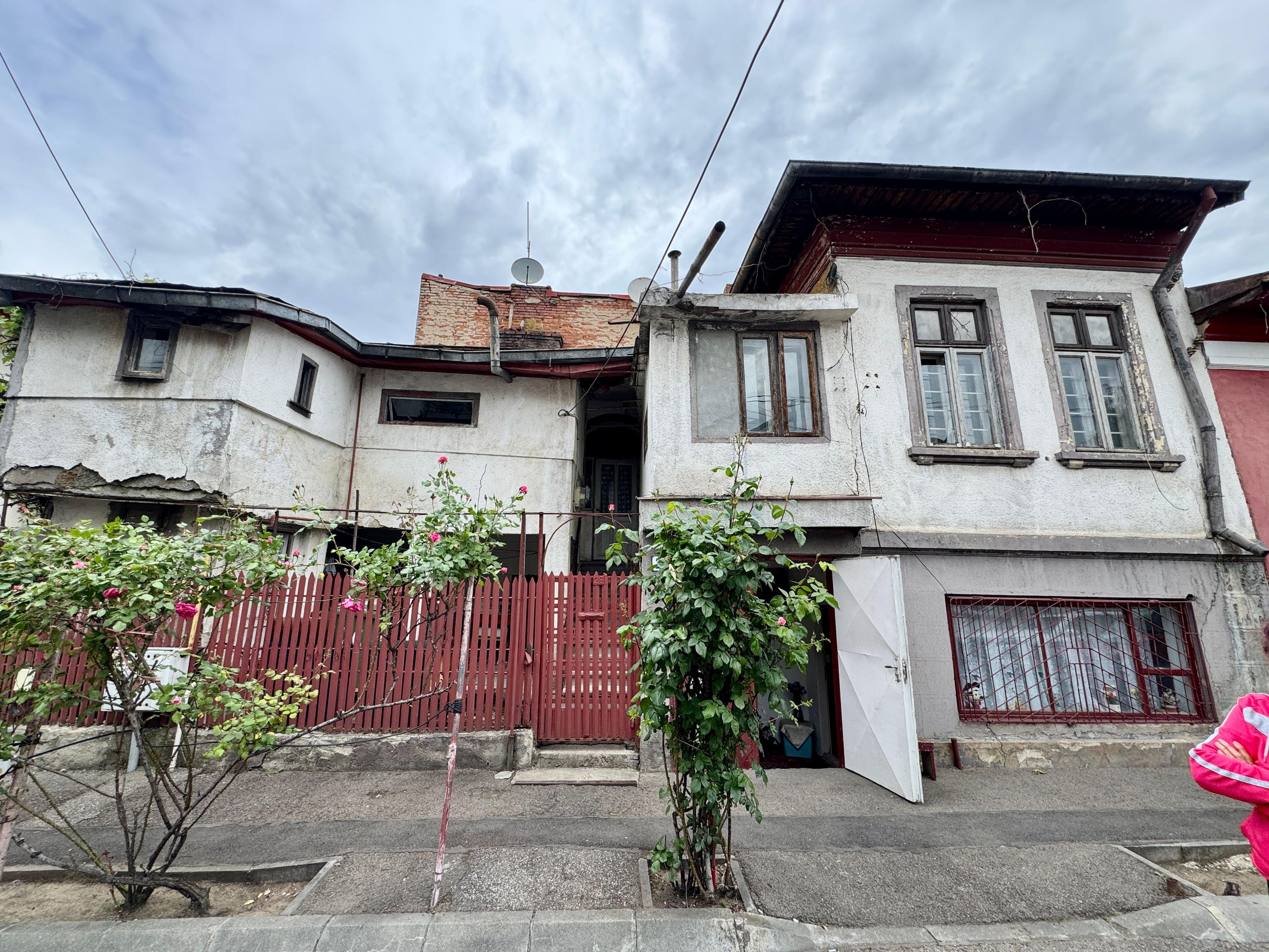 Casa Curte Individuala - Titulescu - 1