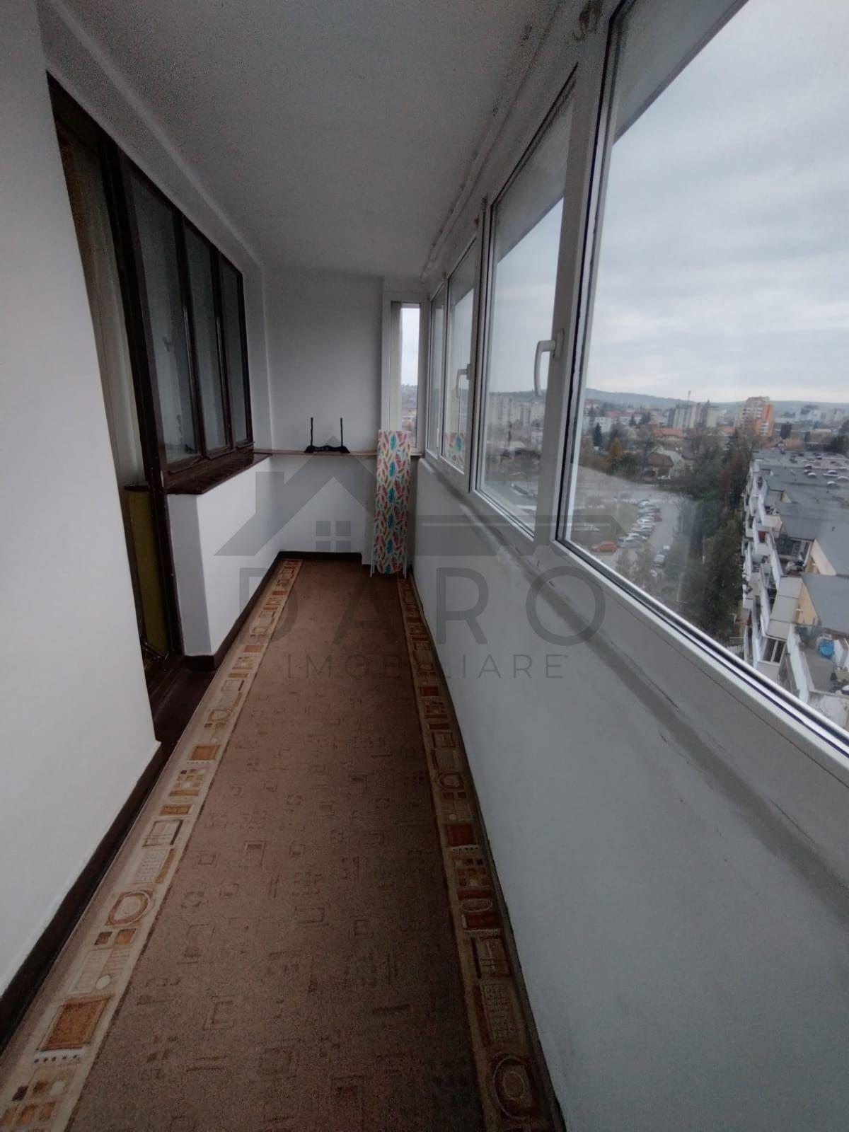 Închiriez apartament cu doua camere în Aleea Carpați - 8