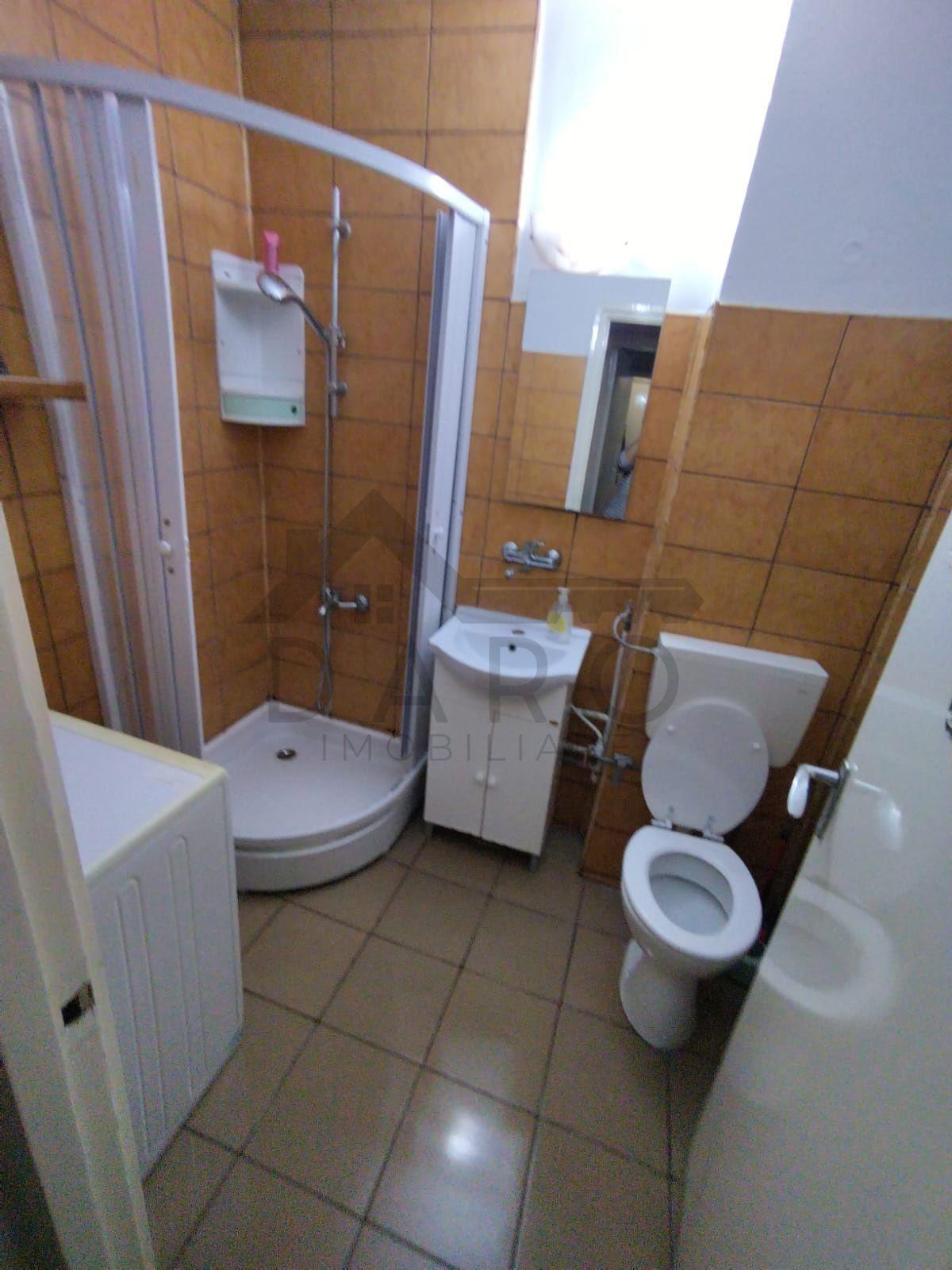 Închiriez apartament cu doua camere în Aleea Carpați - 6