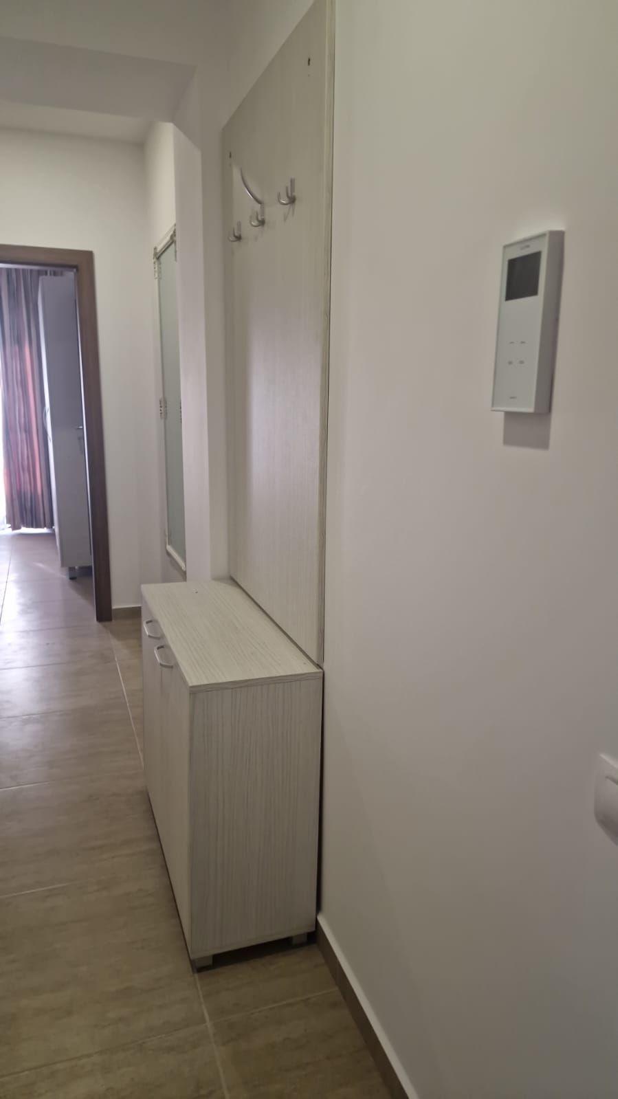 De inchiriat apartament cu 2 camere bloc nou, Anul revolutiei, et.1, 450 E - 6