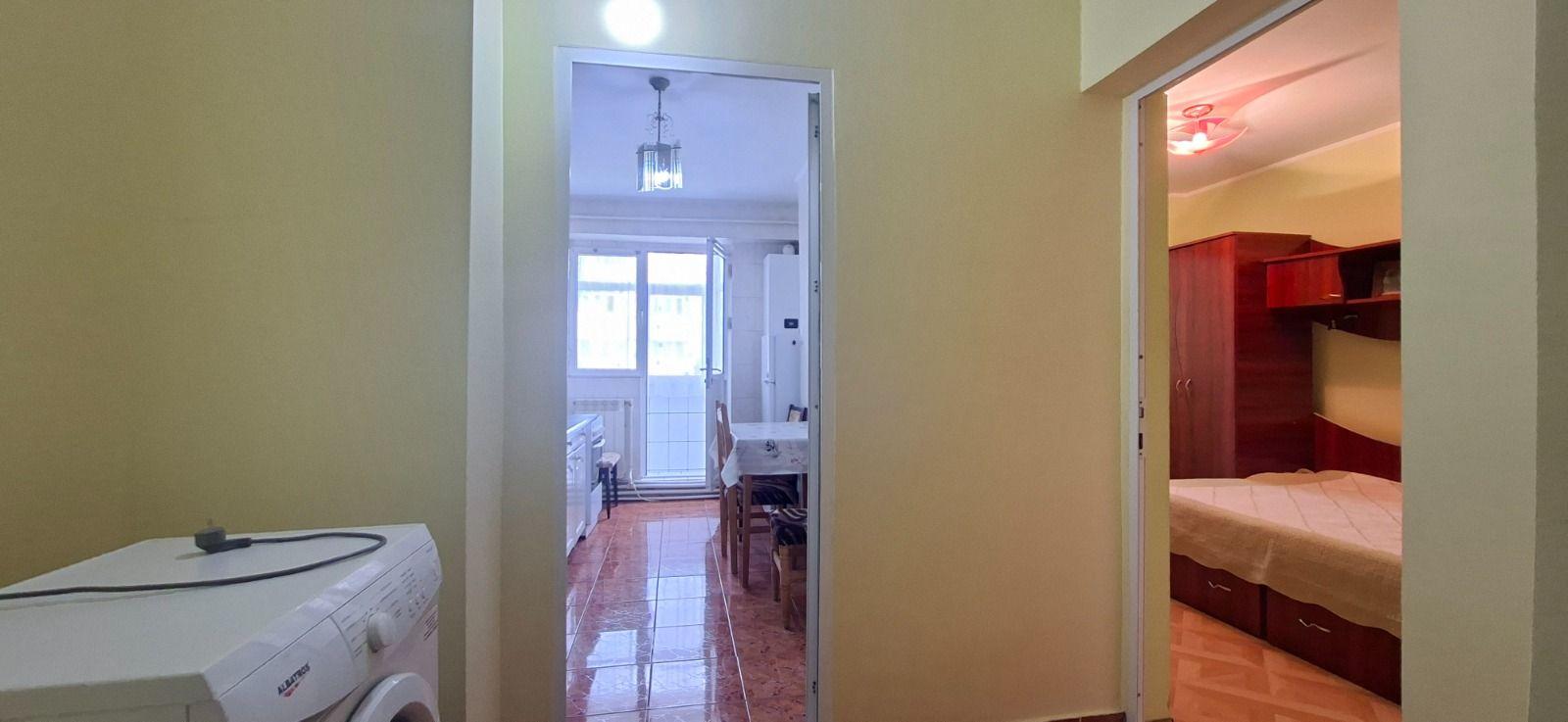 De inchiriat apartament cu 2 camere Micro 14, etaj 1, 350 euro - 3