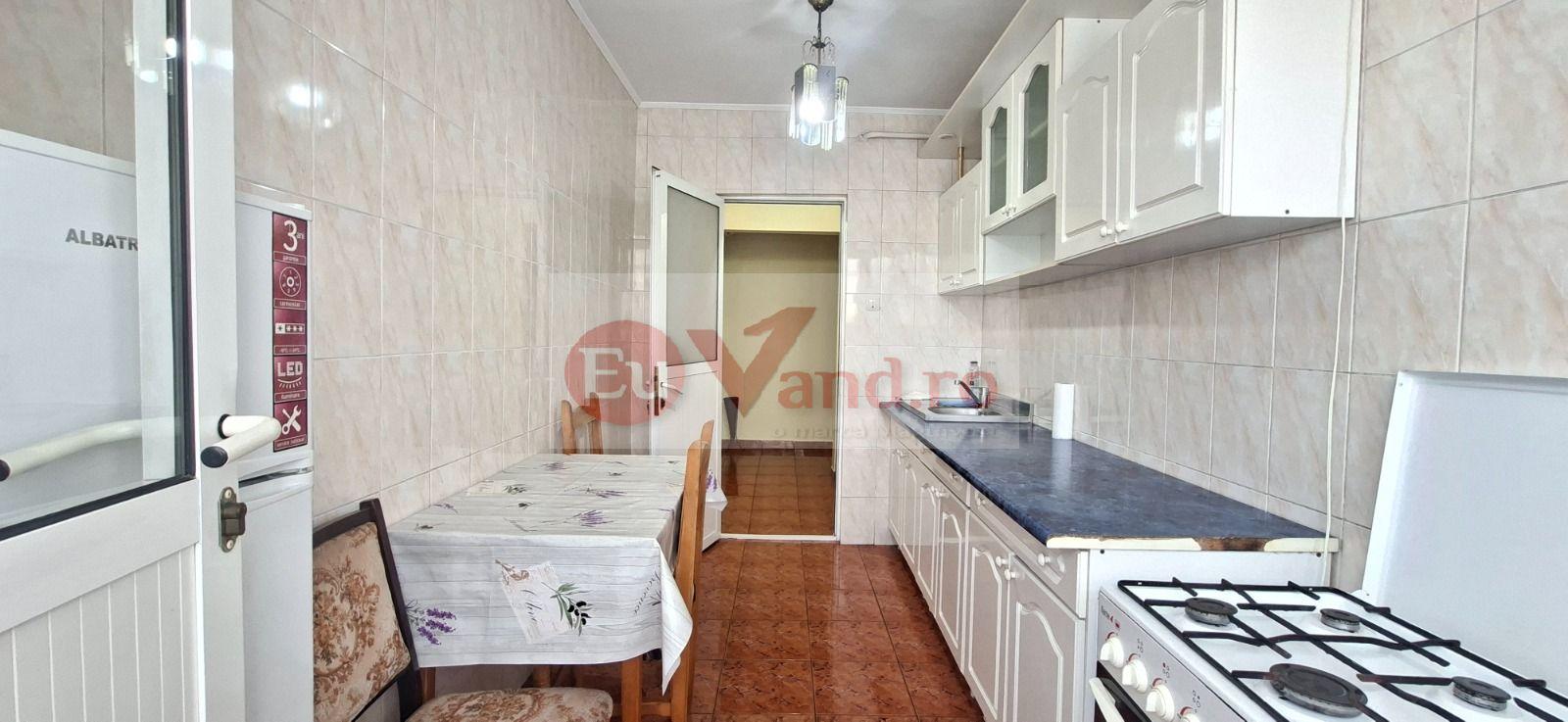 De inchiriat apartament cu 2 camere Micro 14, etaj 1, 350 euro - 6