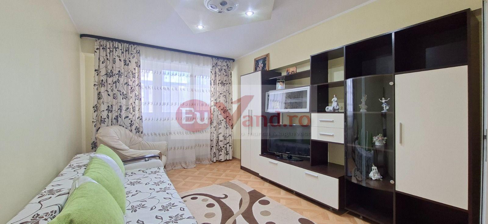 De inchiriat apartament cu 2 camere Micro 14, etaj 1, 350 euro - 2