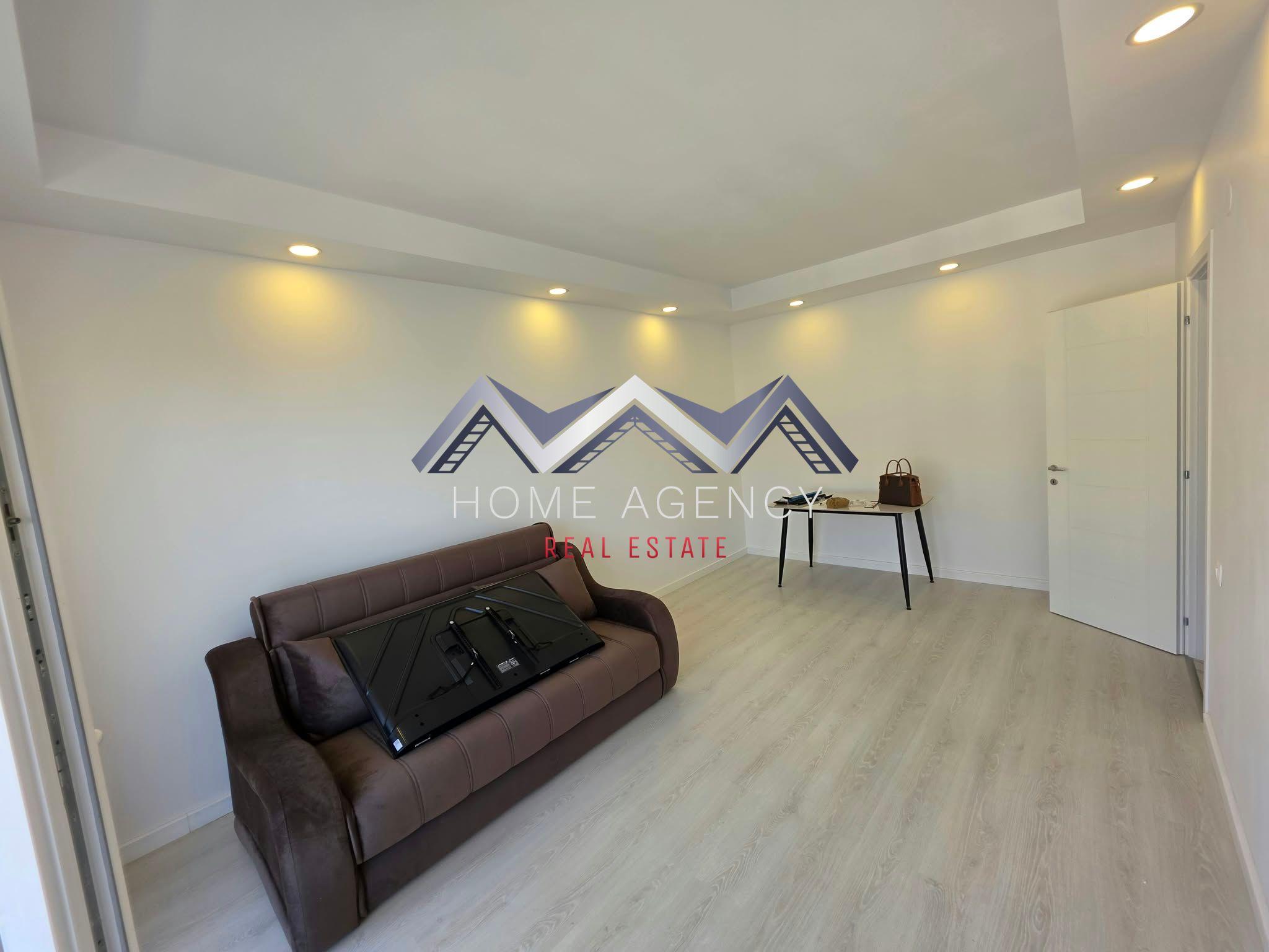 Cosmopolis Apartament doua camere | decomandat | - 4