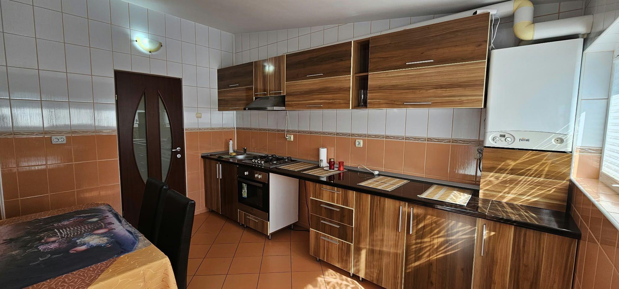 Spațiu - apartament 5 camere de închiriat – 160 mp - Micro 20 – zona BKO - 10