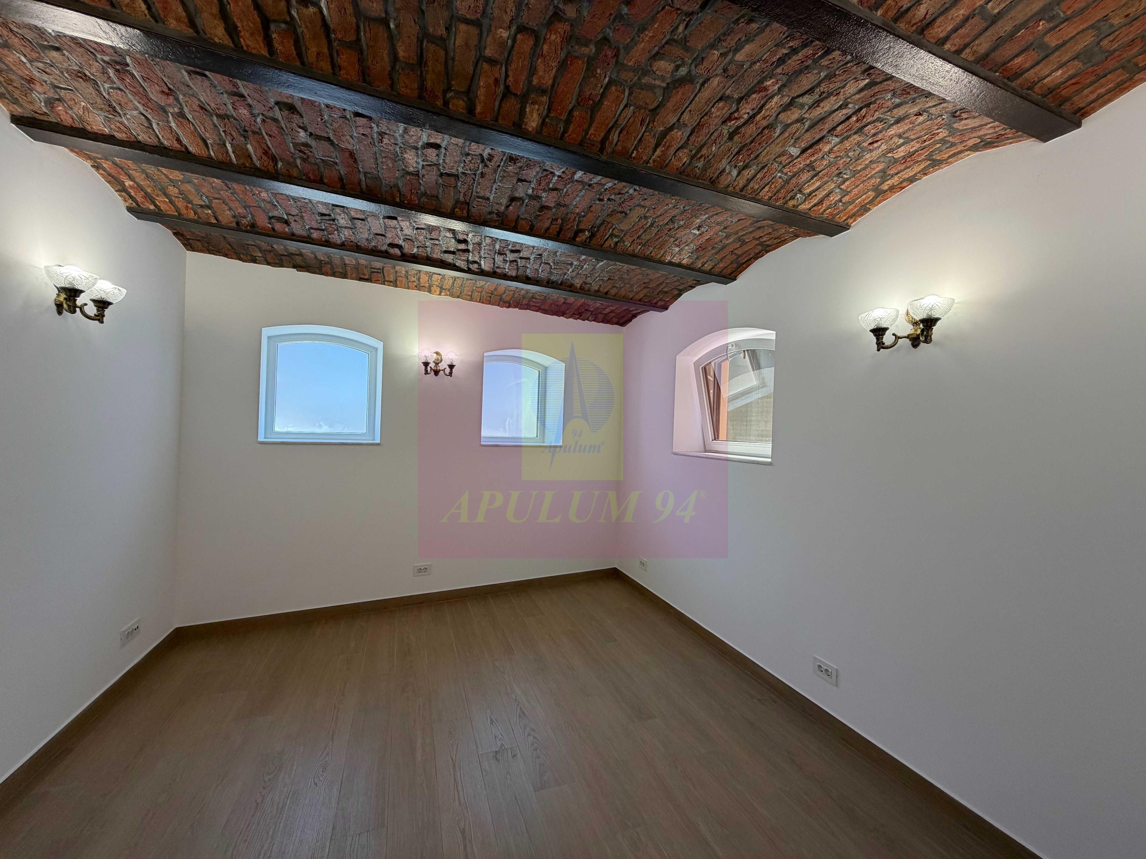 Casă de închiriat lângă Piața Victoriei | 5 camere, 120 mp - 4