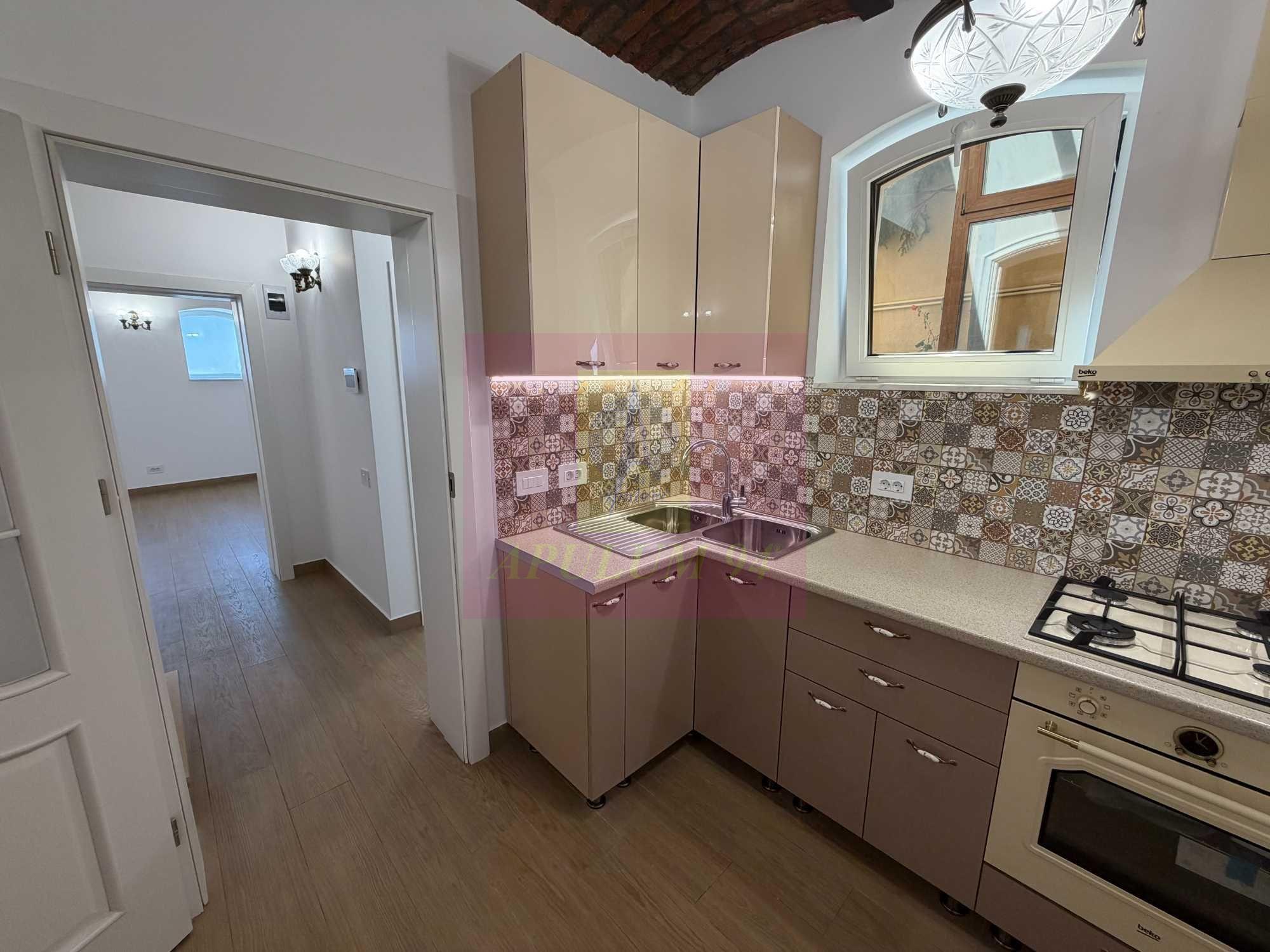 Casă de închiriat lângă Piața Victoriei | 5 camere, 120 mp - 1