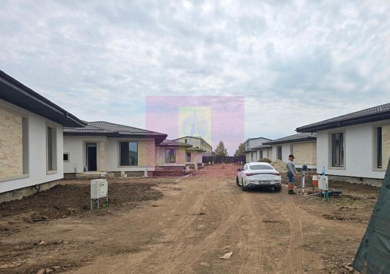 CASĂ PREMIUM Smart PE UN SINGUR NIVEL | 500 MP TEREN | ANSAMBLU PRIVAT 10 case - 10