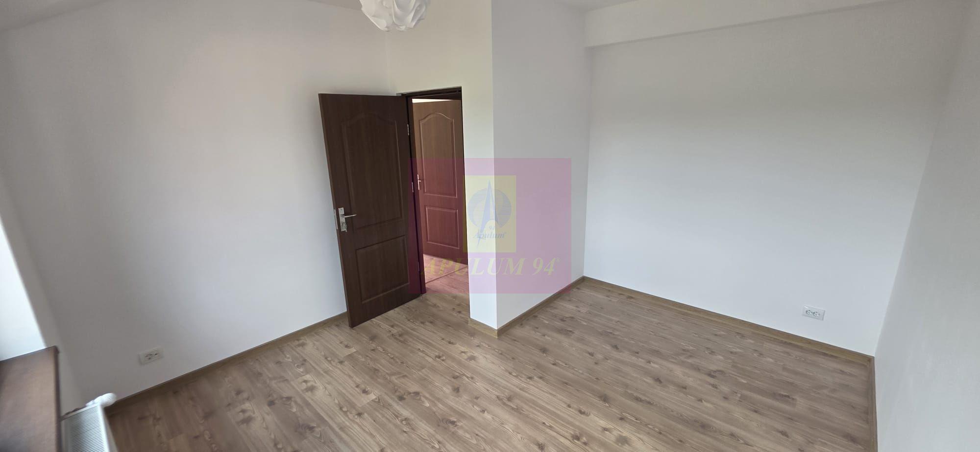Vila cu 4 camere de vanzare in Brebu - 17
