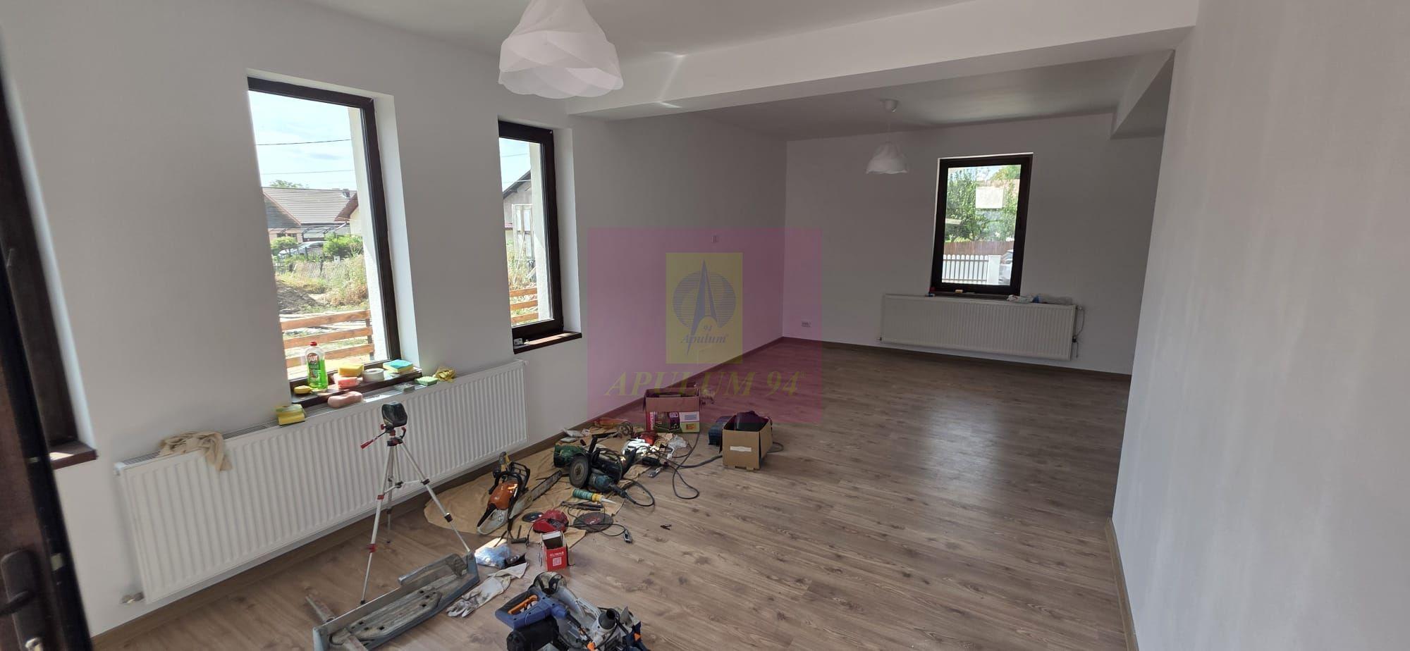 Vila cu 4 camere de vanzare in Brebu - 10
