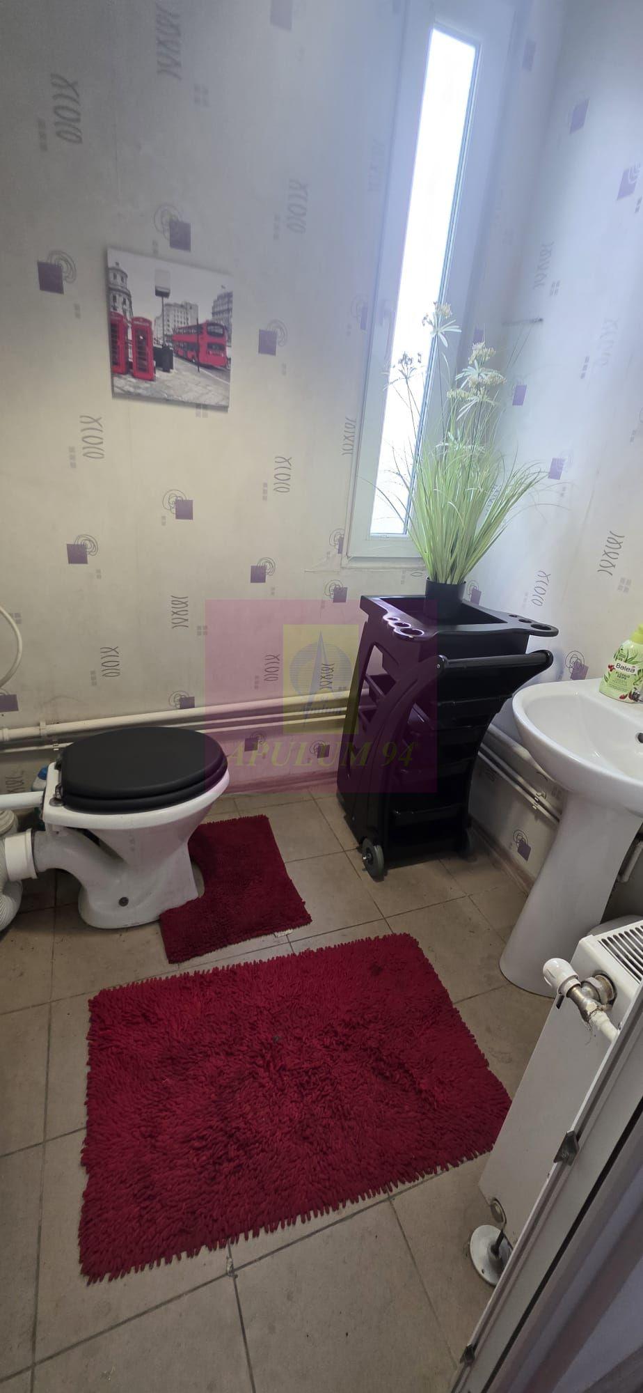 Hala de inchiriat la DN1, zona Campina - 9