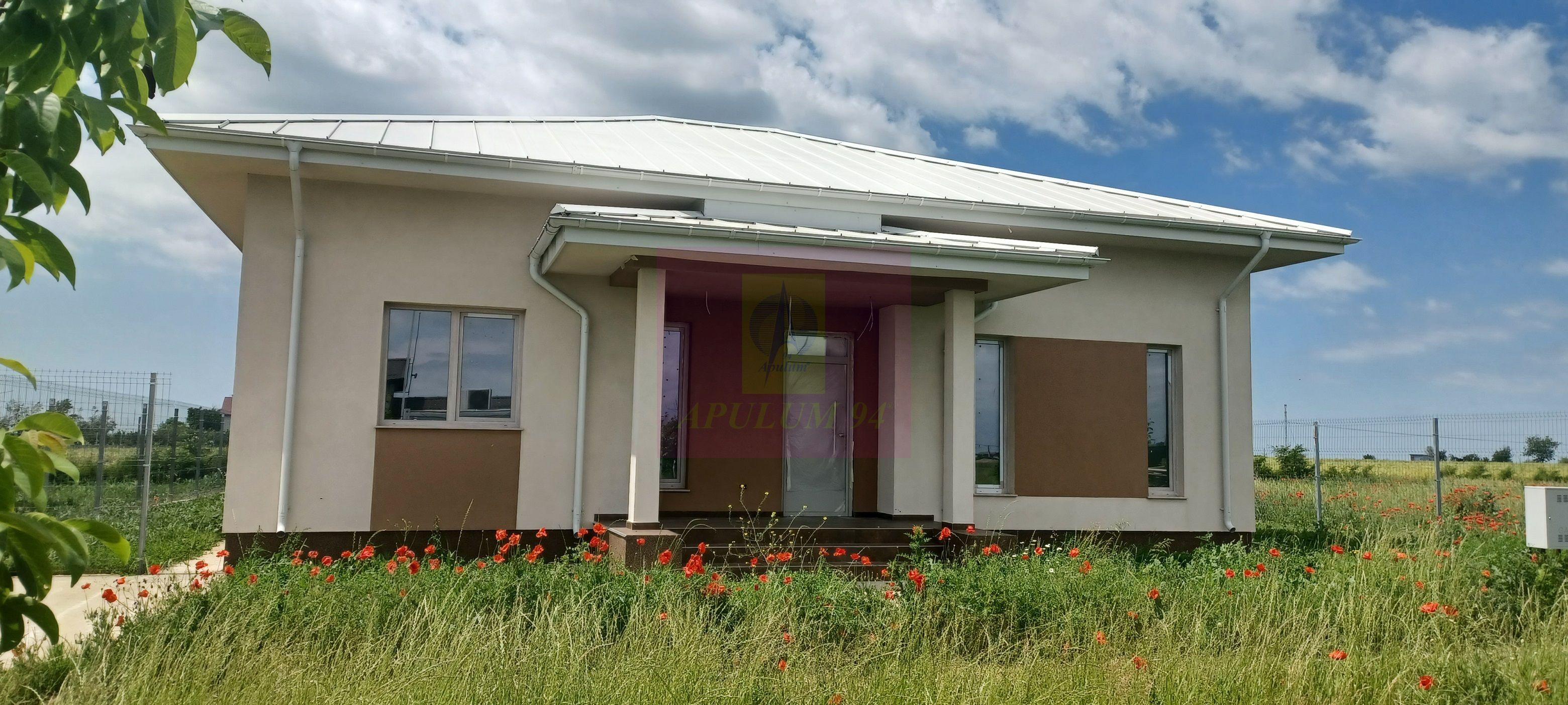 Gulia, casă nouă parter 4 camere, curte 514 mp - 1