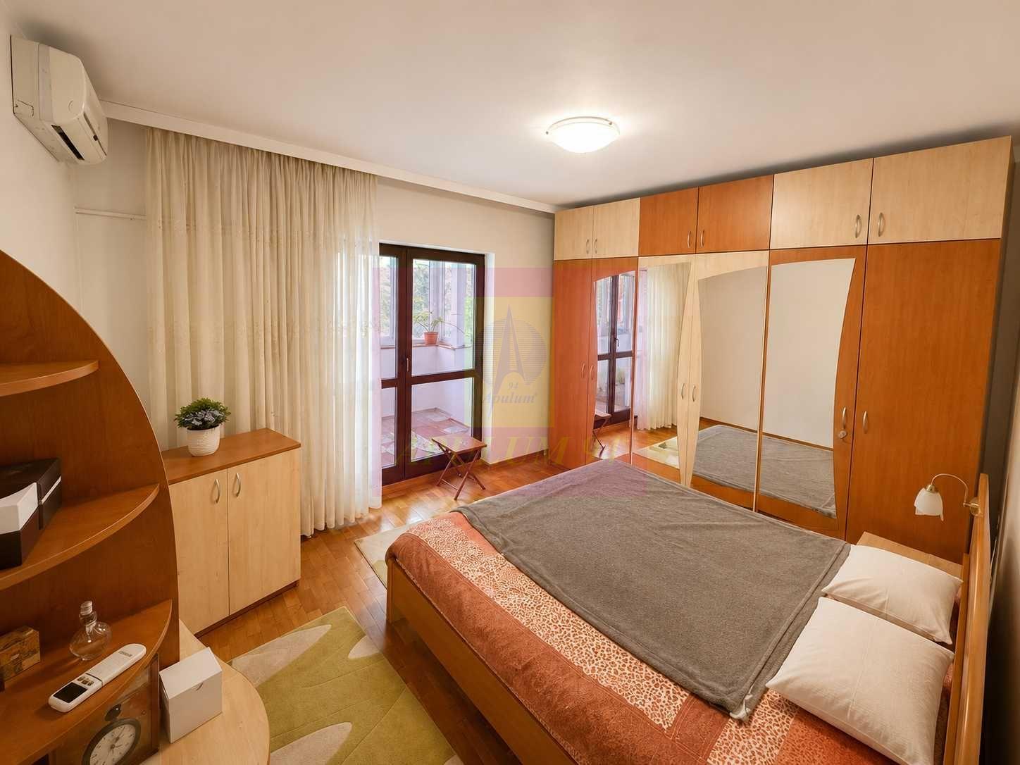 Apartament vanzare 3 camere Decebal, Centrala proprie - 2