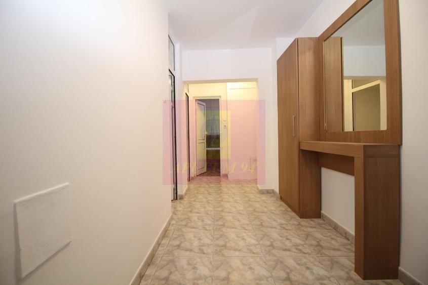 Apartament cu 3 camere de vânzare Decebal adiacent - 6