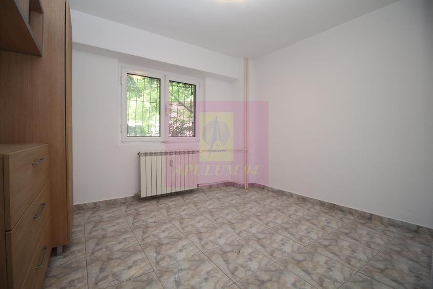 Apartament cu 3 camere de vânzare Decebal adiacent - 2